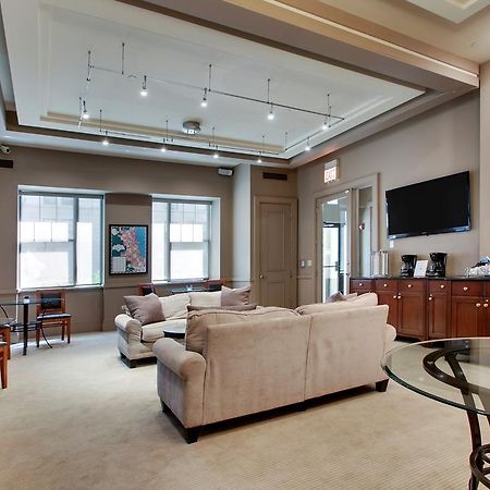 Dewitt Hotel And Suites ชิคาโก ภายนอก รูปภาพ